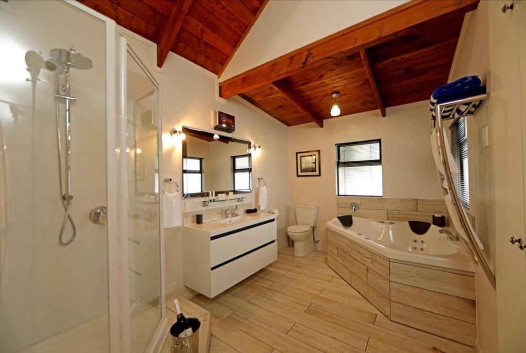 Coromandel Central Cottage Luxury W Spa Extérieur photo